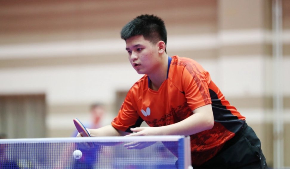 在小组赛首 在小组赛首